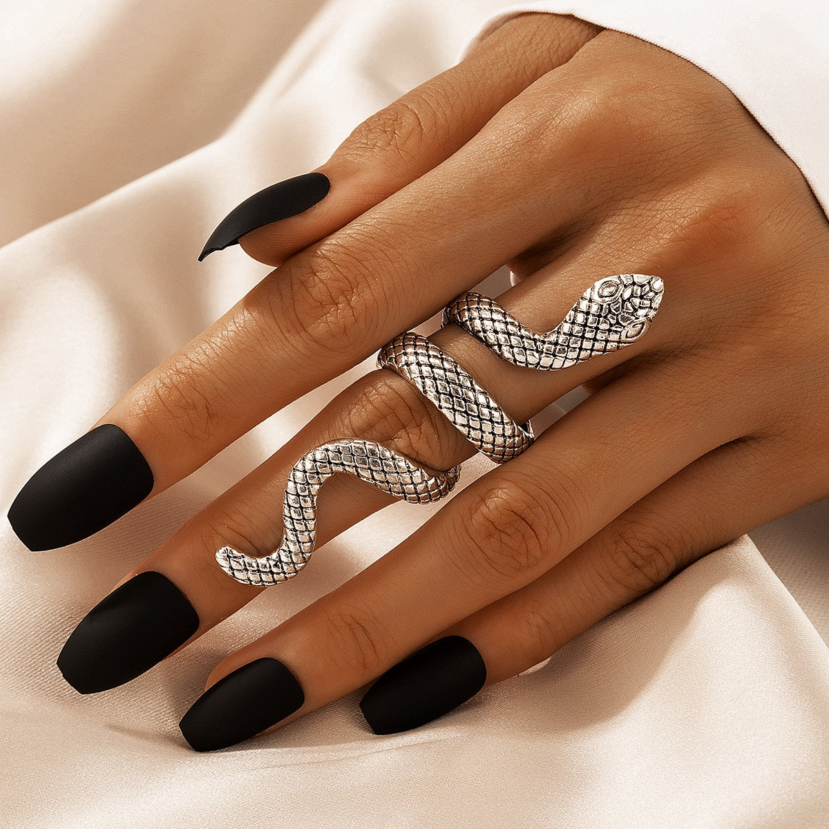 4pcs/set Vintage Snake Shape Rings for Women Men Gothic Silver Color Animal Exaggerated Metal Alloy Finger Ring Sets Jewelry